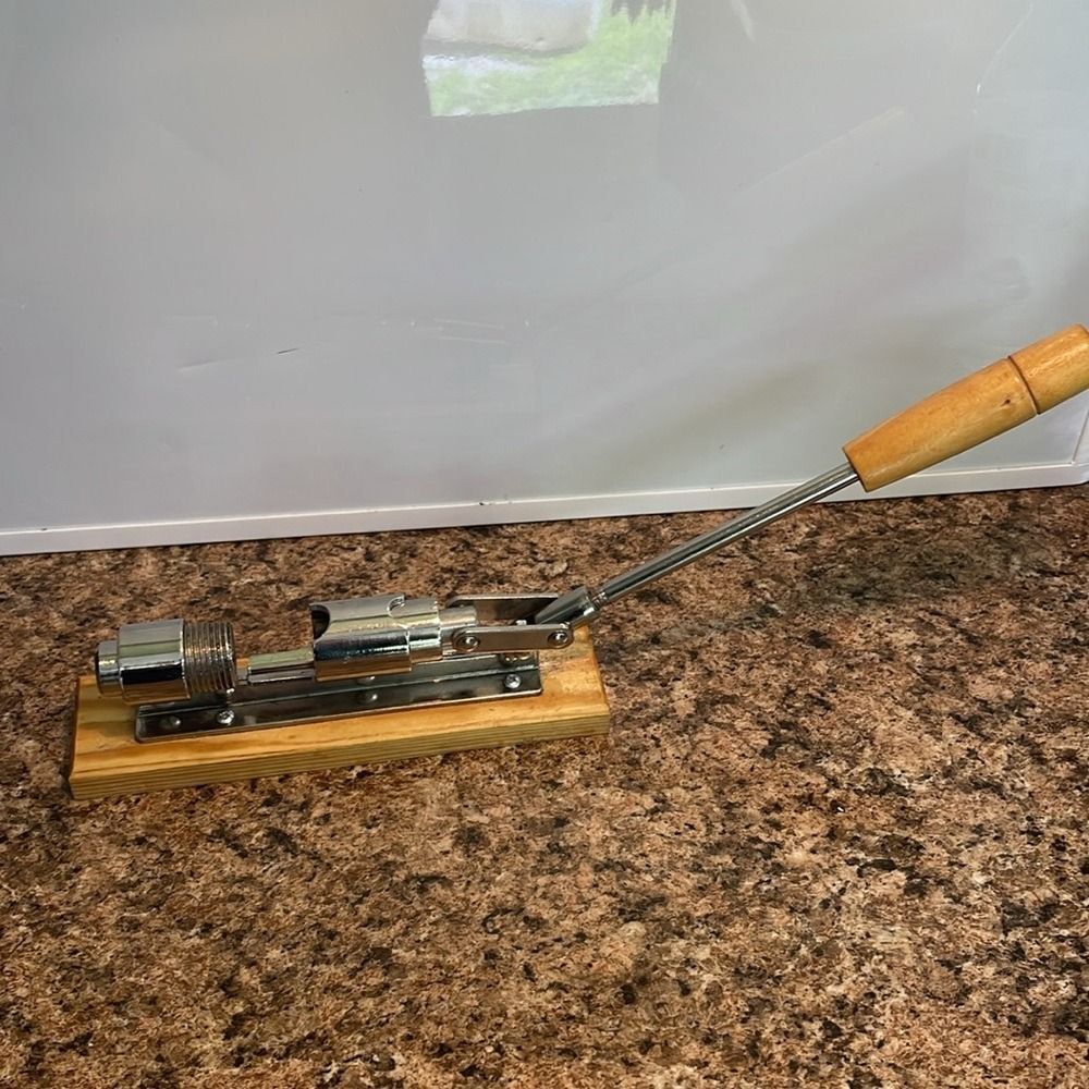 Nut‎ Shell-Off Tool in Green Box - Picture 6 of 10
